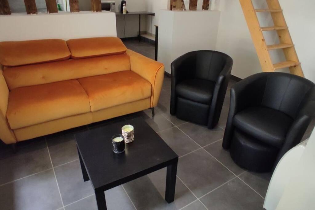Appartement Hyper Centre Mayenne Exteriör bild